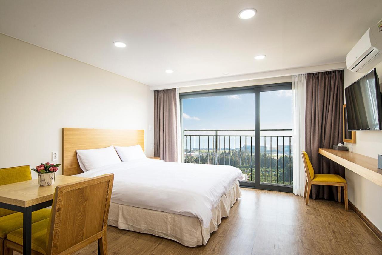 W Ocean Pension Seogwipo Extérieur photo