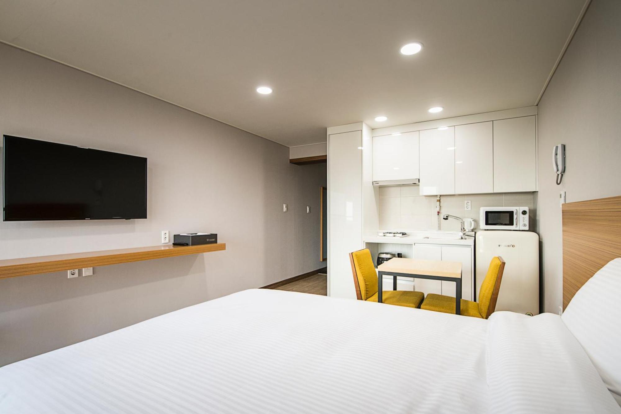 W Ocean Pension Seogwipo Extérieur photo