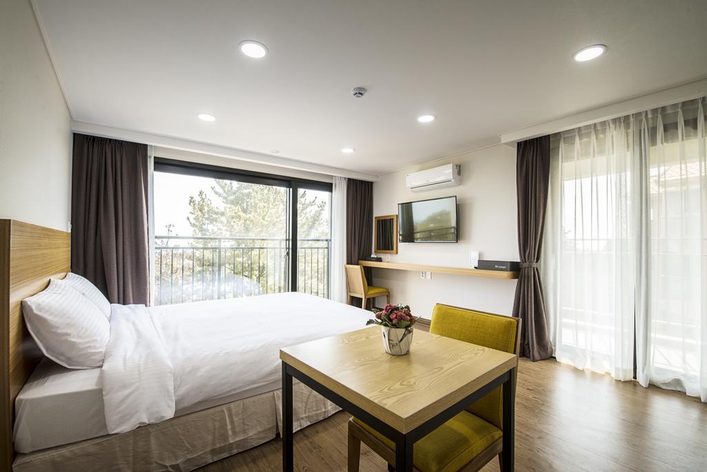 W Ocean Pension Seogwipo Extérieur photo