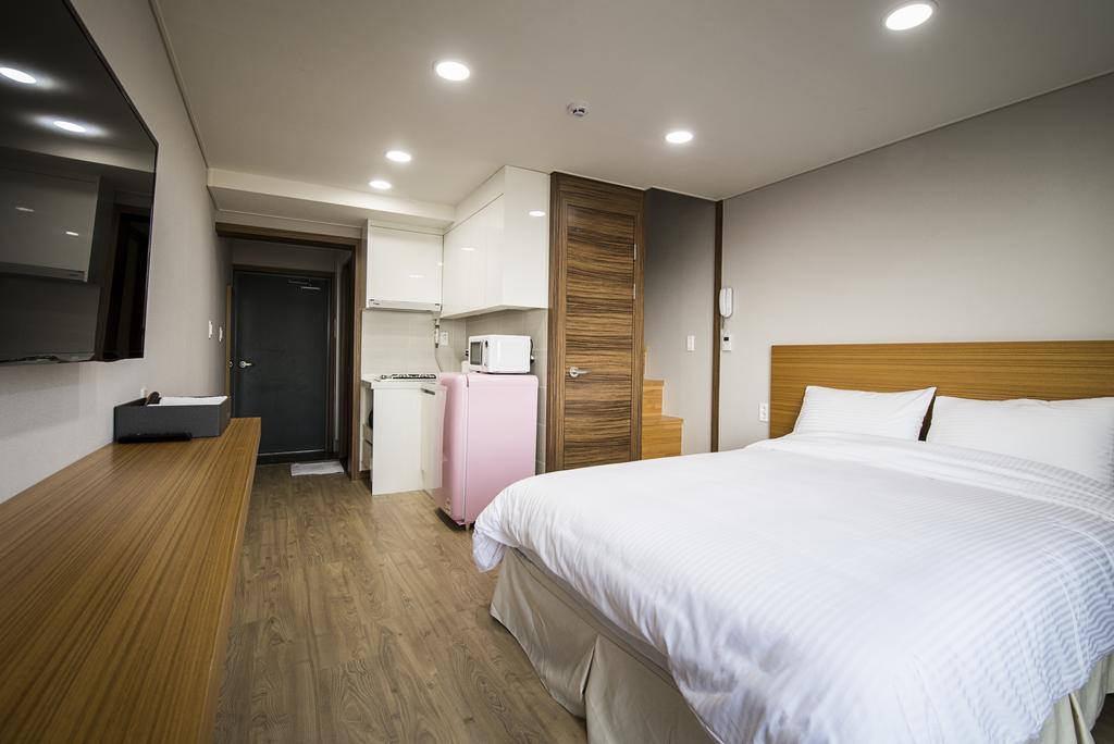 W Ocean Pension Seogwipo Extérieur photo