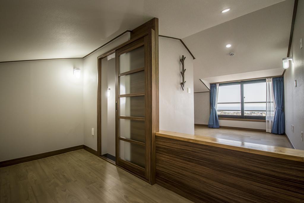 W Ocean Pension Seogwipo Extérieur photo